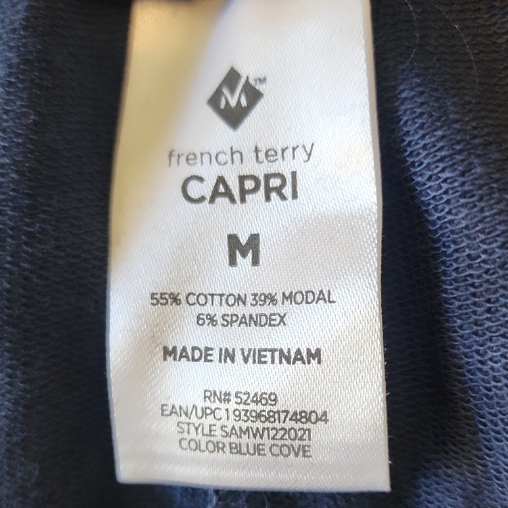 French Terry Capri Pants - Navy Blue - Picture 7 of 8